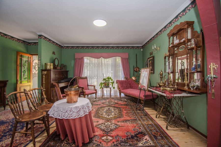 4 Bedroom Property for Sale in Heldervue Western Cape